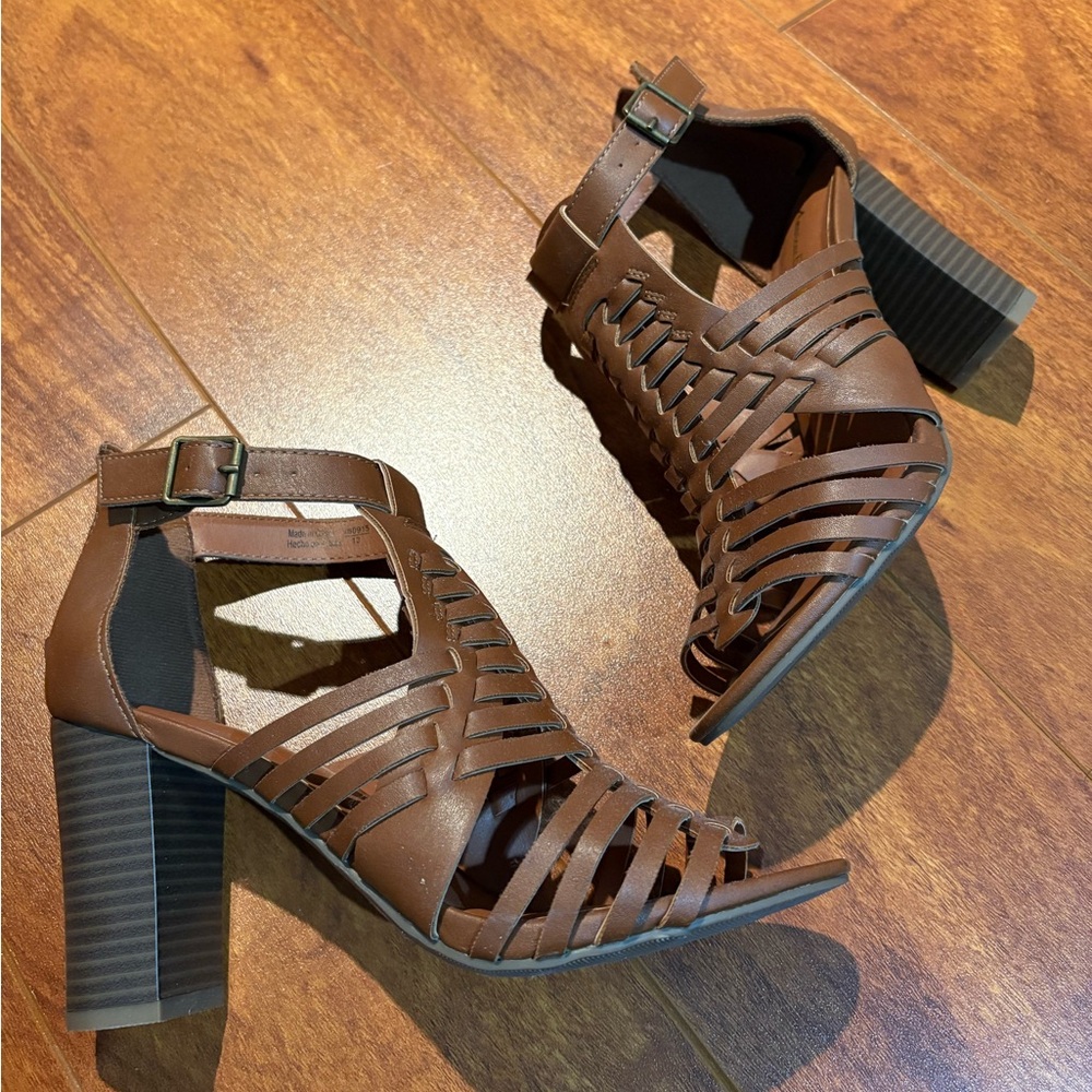American Eagle Outfitters Tan Strappy Heel Sandals